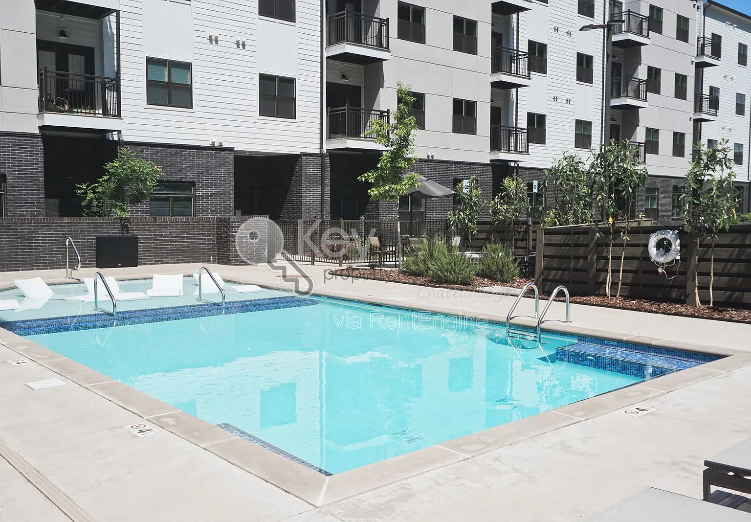 1 bed, 1.0 bath, 653 sqft, $1,200 — Photo 2