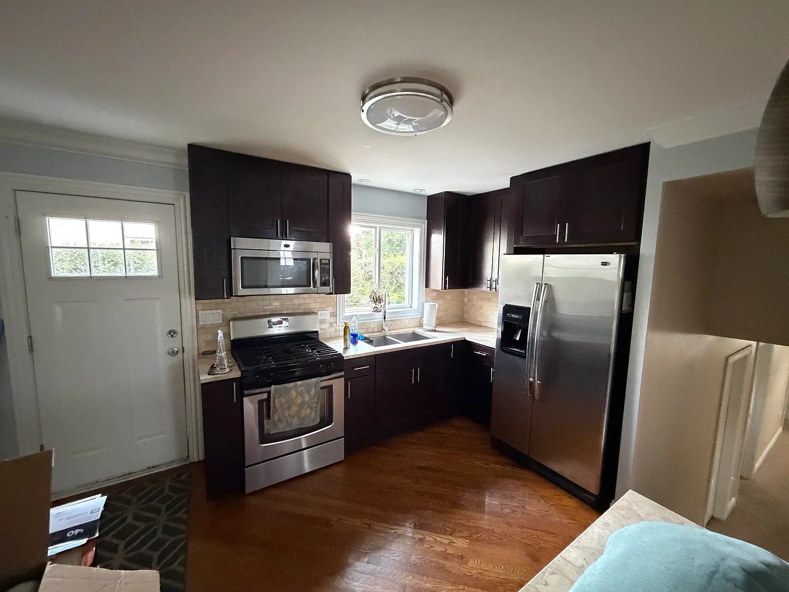 3 bed, 1275 sqft, $3,200 — Photo 4