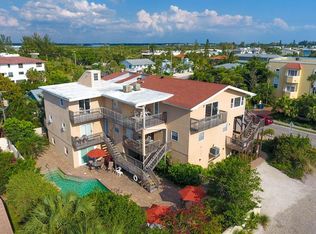 3707 Gulf Dr #A,B,C,D, Holmes Beach, FL 34217