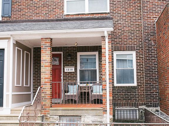 2nd image of 1210 Johnston St