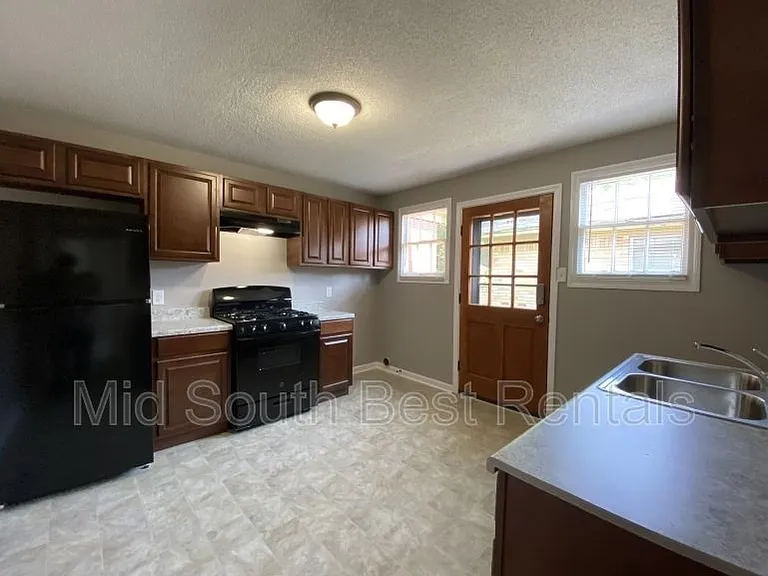 1710 Wolfe St #B — Photo 6