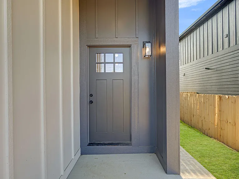 1025 Churchman Ave — Photo 61