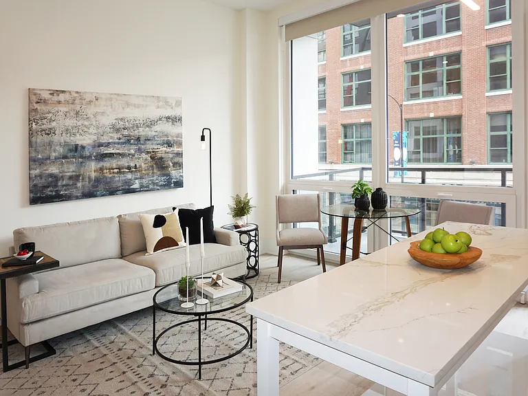 Luxe Suites Chicago Luxury Apartments — Photo 86