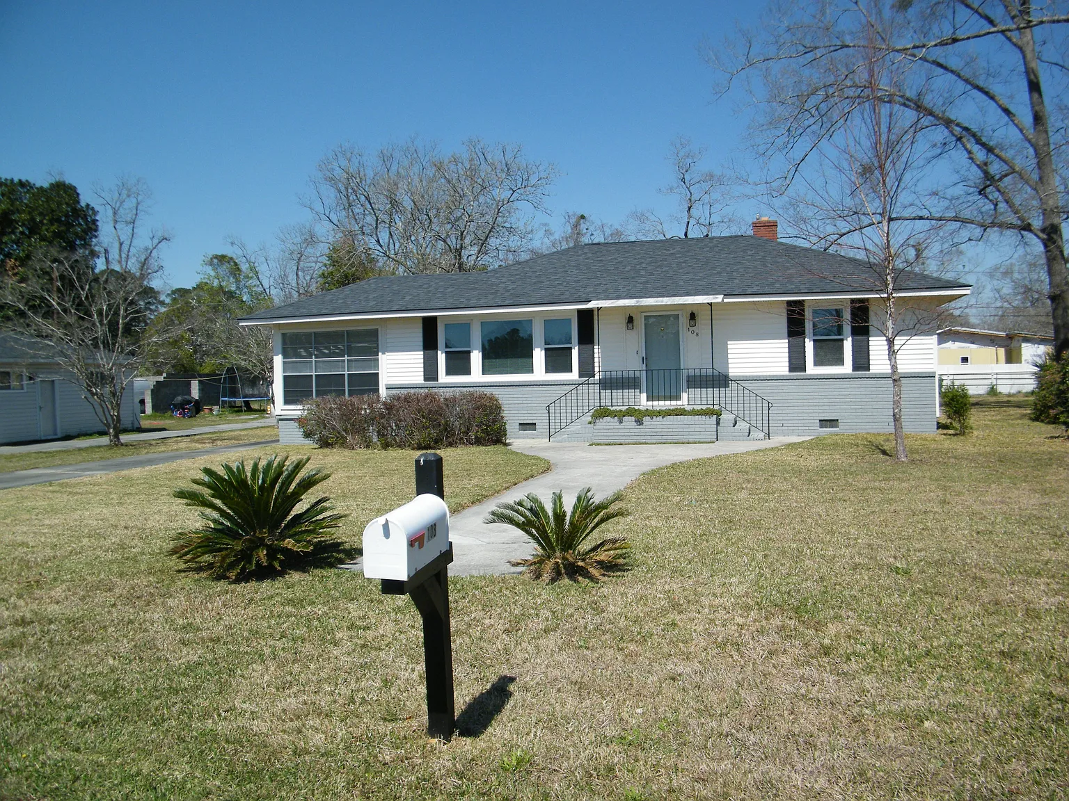 3 bed, 1134 sqft, $1,600 — Photo 3