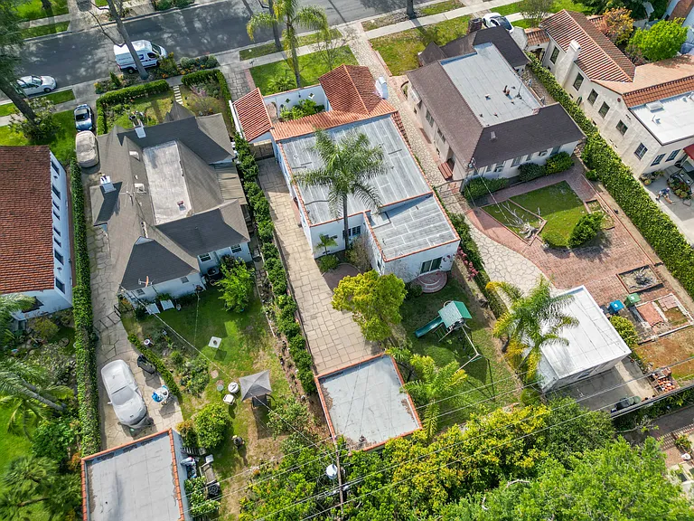 408 N Story Pl — Photo 33