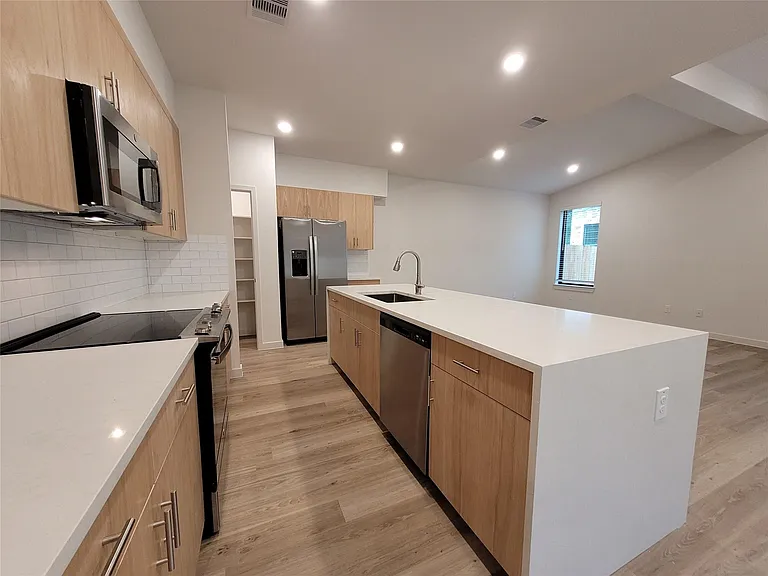 2509 Appian Way #B — Photo 12