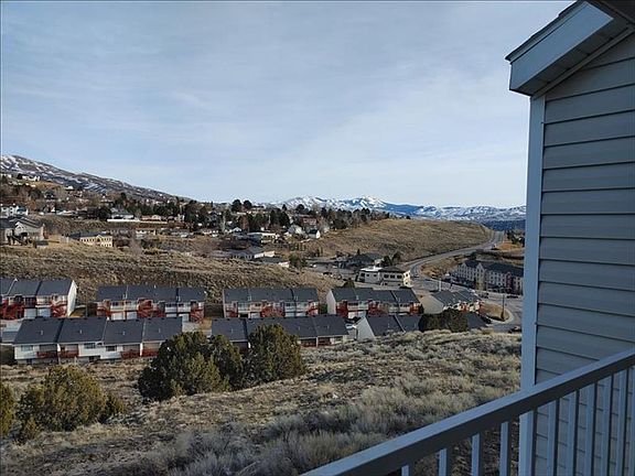 5th image of 392 Vista Dr