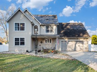 56556 Buckhorn Rd, Three Rivers, MI 49093