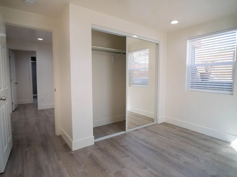 The Plaza House — Photo 7