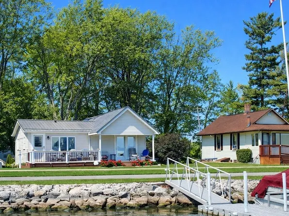 12730 W Bank Dr NE, Millersport, OH 43046