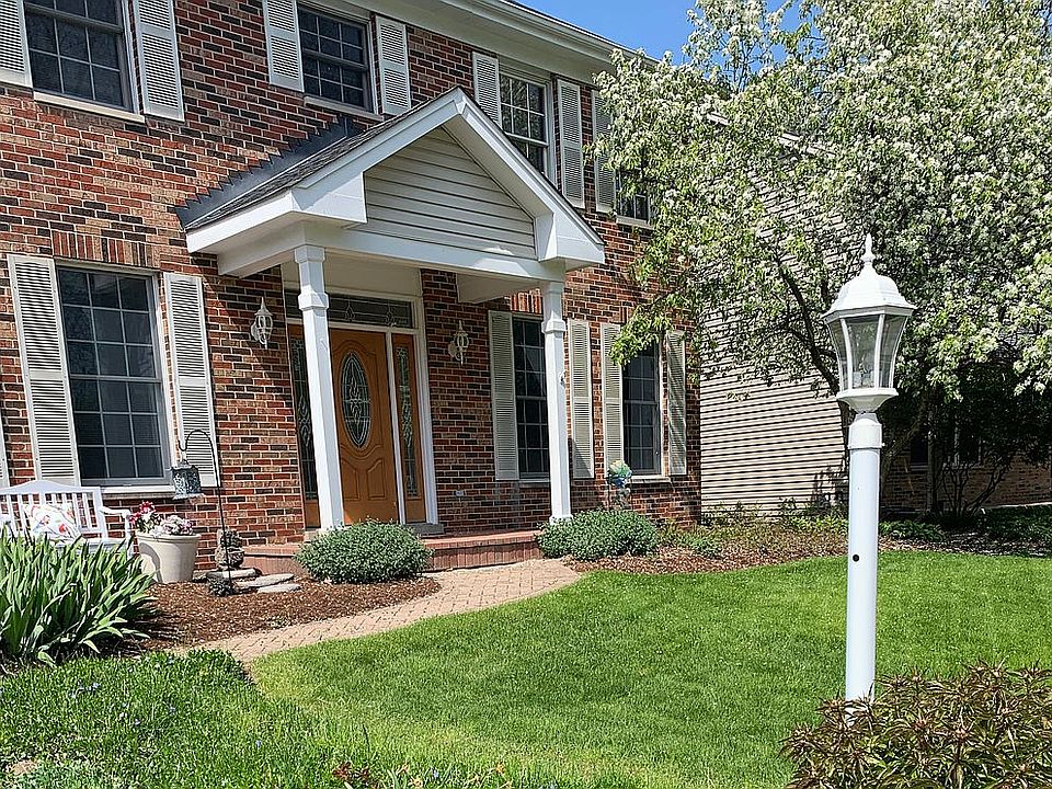 422 Dunleer Drive, Cary, IL