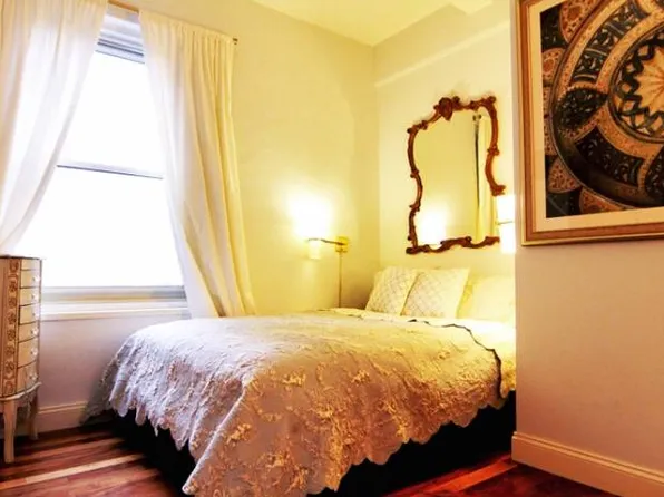 220 E 60th St APT 8B, New York, NY 10022