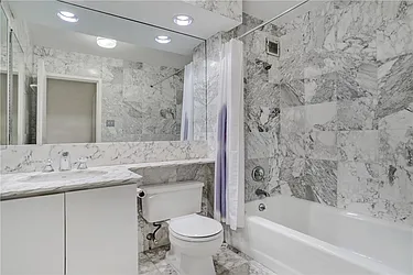 Rented by R New York