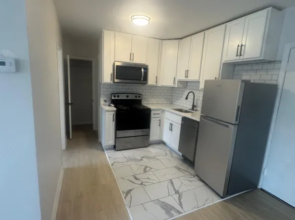 1528 Elmwood Ave - Folcroft Gardens