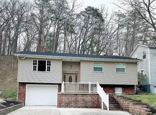 230 Baker Rd, Huntington, WV 25705