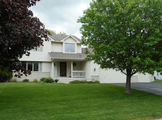 17346 Rosalla Dr, Eden Prairie, MN 55346