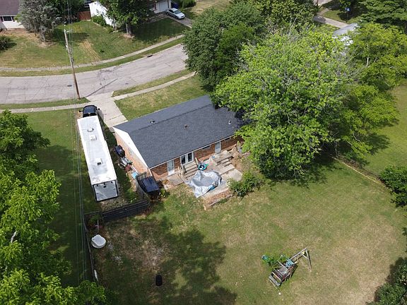 4th image of 216 Chamberlin Dr