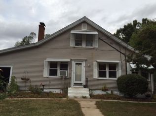 96 Darling St, Springfield, MA 01151