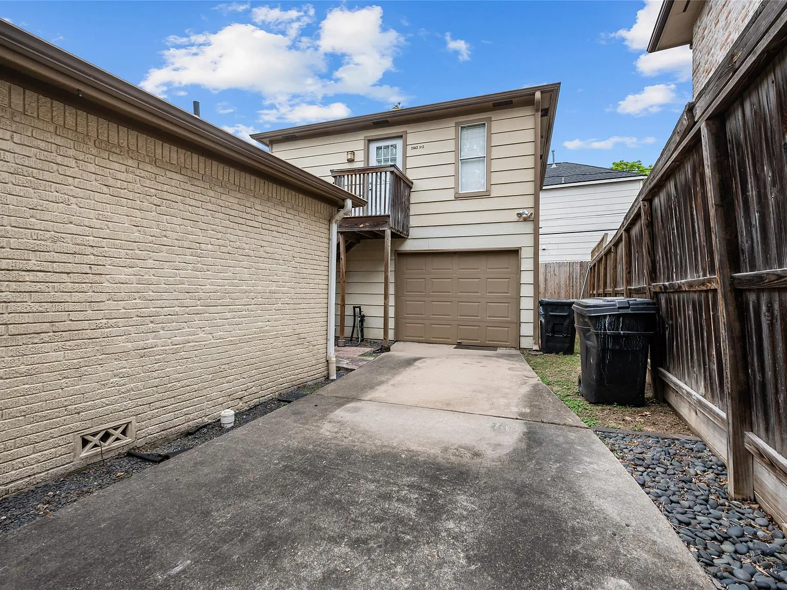 1 bed, 1.0 bath, 700 sqft, $1,700 — Photo 1