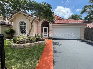 6821 NW 28th Pl, Pompano Beach, FL 33063