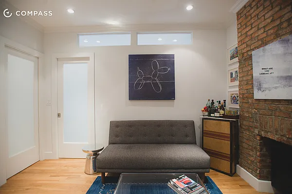 Rented by Compass | media 40