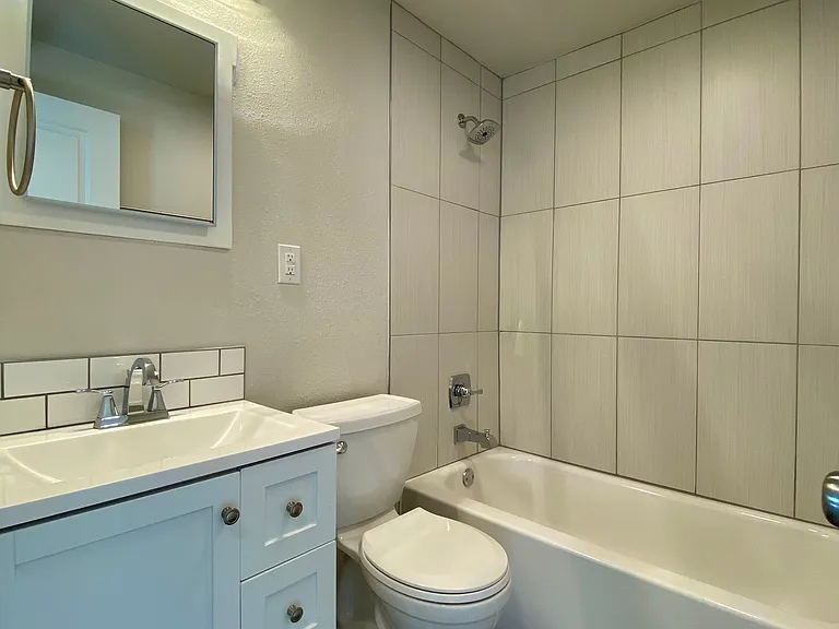 1033 Juneau St #1033 — Photo 12