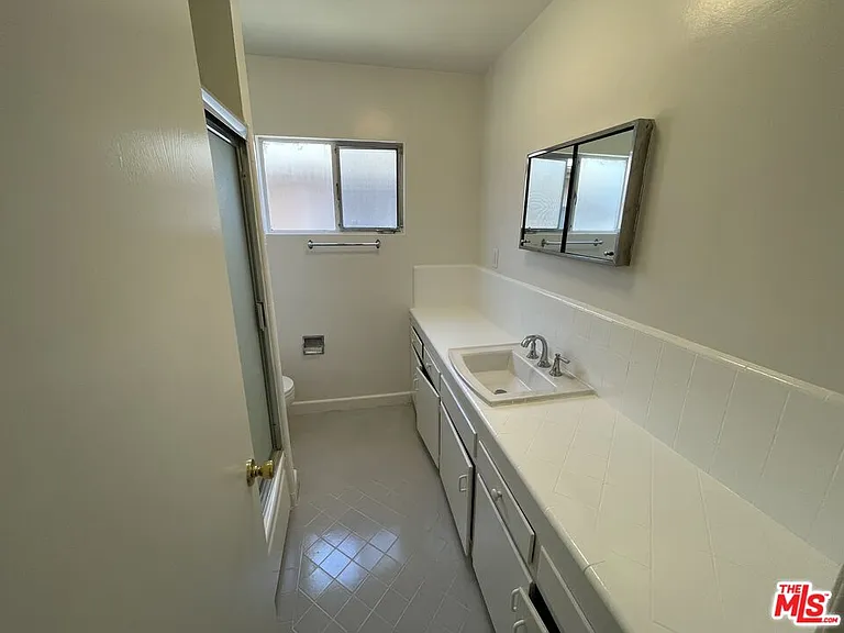 922 S Bedford St #5 — Photo 7