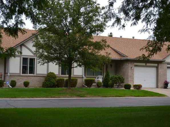 40780 Magnolia Dr E #23, Clinton Township, MI 48038
