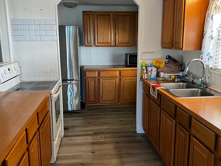 230 Dixie Ln — Photo 3