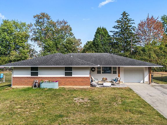2nd image of 1656 Parkinson Dr