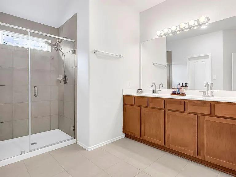 7330 Anathia Dr — Photo 10