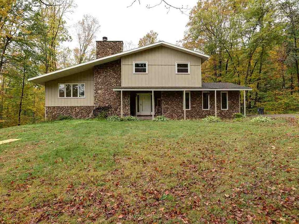 1st image of 224063 Laurie Ann Ln