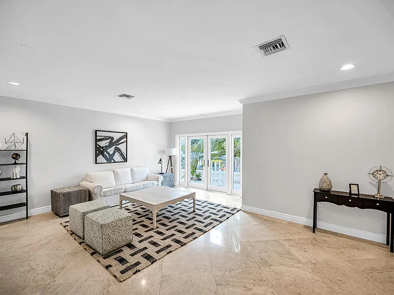 709 Idlewyld Dr — Photo 57