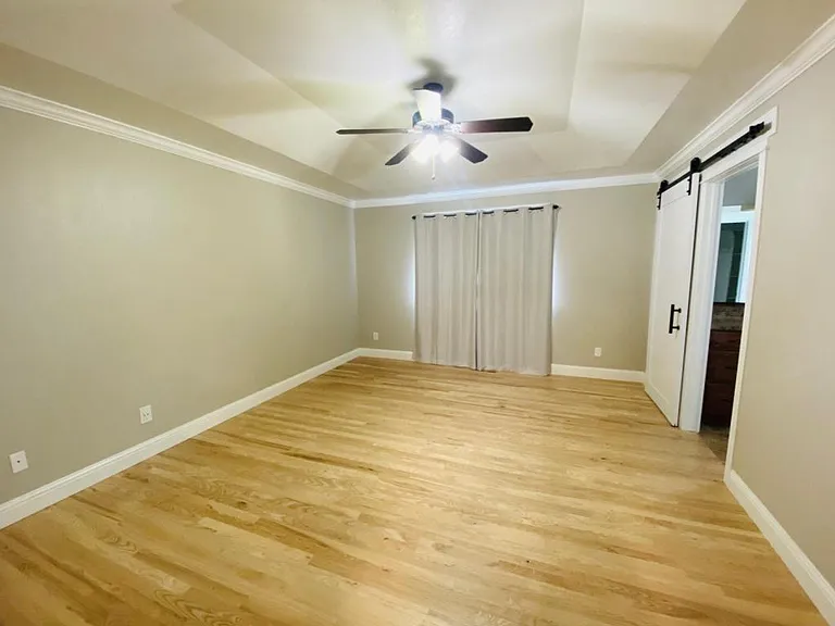 708 Emma Ct — Photo 14