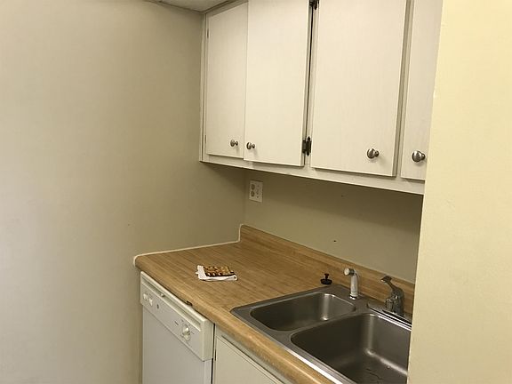 5th image of 4153 NW 90th Ave APT 105