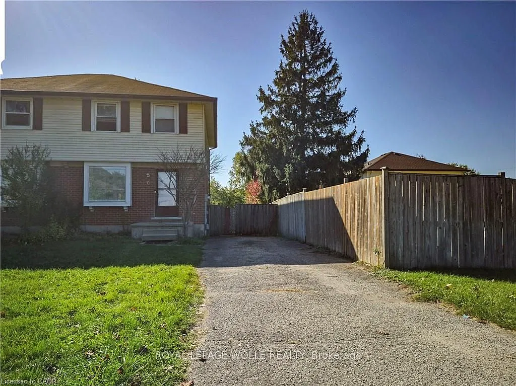 3 bed, $2,495 — Photo 1