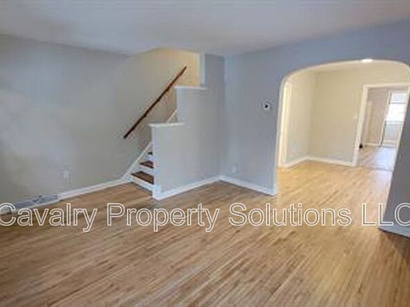 2nd image of 1316 Baxter Ave