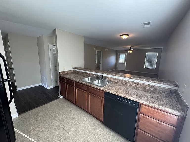 708 Chatham Ct #1 — Photo 9