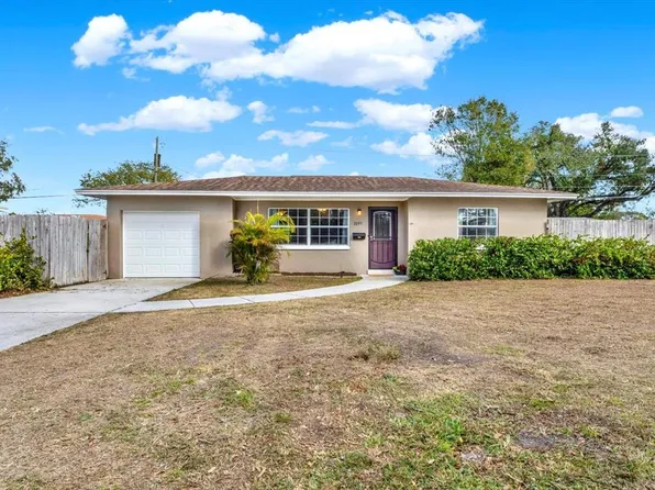 7095 17th Way N, Saint Petersburg, FL 33702