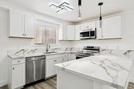 Rich Dr-S1707-012.jpg