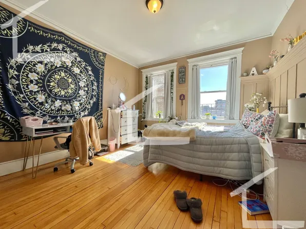 8 Glenville Ave #9, Allston, MA 02134