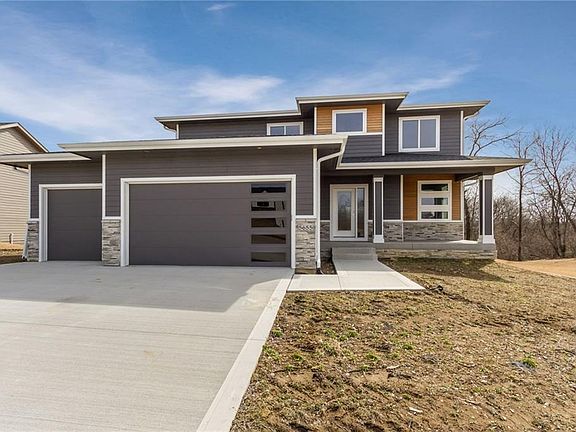 2nd image of 5655 Sunburst Dr
