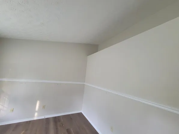 5643 Wells Cir, Stone Mountain, GA 30087