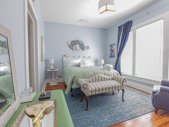 3rd image of 426 S Beach St