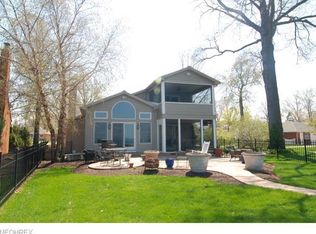 32010 Lake Rd, Avon Lake, OH 44012