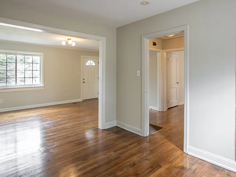 2424 Emoriland Blvd — Photo 4