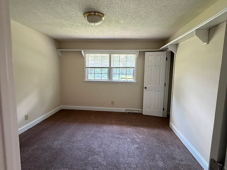 2406 Huffine Cir — Photo 6
