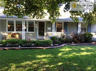 4430 W 63rd St, Prairie Village, KS 66208