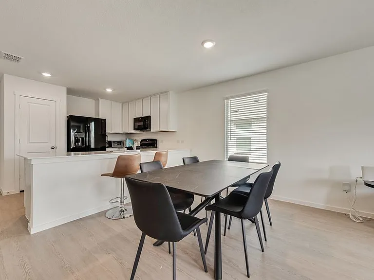 14112 Hammersmith St — Photo 7