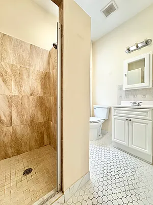 Rented by SERHANT. | media 7